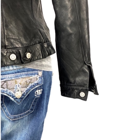 GAP- Cropped Leather Icon Trucker Jacket - Picture 6 of 8